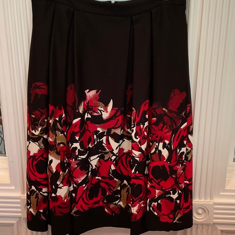Karl Lagerfeld Black and Red Floral A-Line Skirt